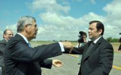 De Vido inaugur� un barrio y visit� planta