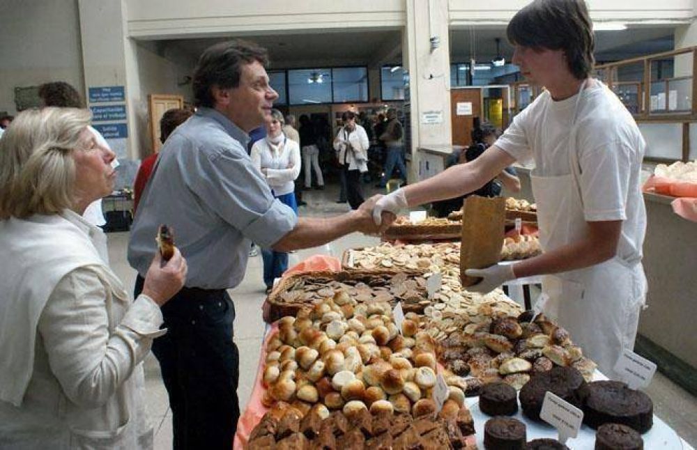 Comenz� la muestra de las diez escuelas municipales de Formaci�n Profesional