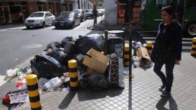 Sin previo aviso, gremios de Moyano suspendieron la recolecci�n de basura en Buenos Aires