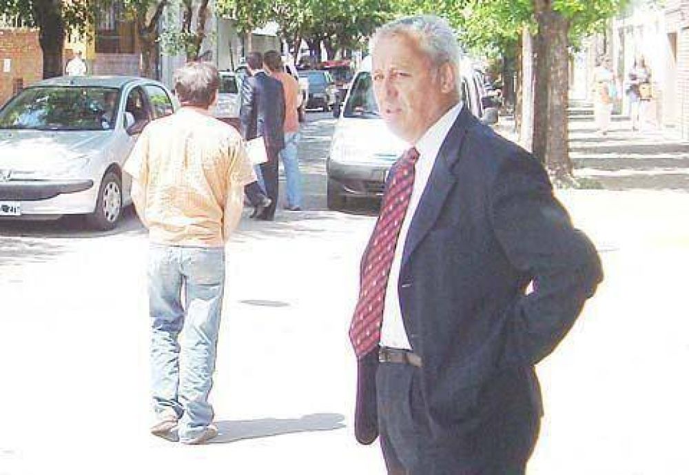 EN LA UNIDAD FISCAL DE INVESTIGACIONES COMPLEJAS Miguel Prince se present� en Mercedes por la causa en su contra