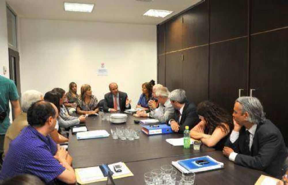 De Olivera: "Vamos a trabajar en la creaci�n del Observatorio Nutricional del SAE"