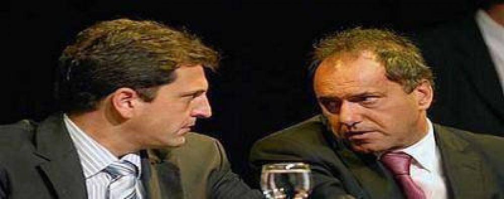 L. D'el�a carg� dur�simo contra Daniel Scioli y Sergio Massa