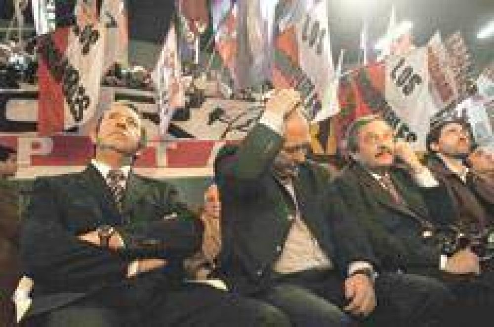 Un candidato con los tapones de punta