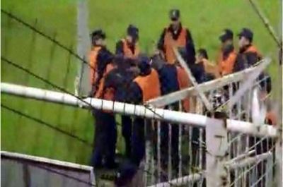 Investigan el accionar de los polic�as durante el partido de Uni�n