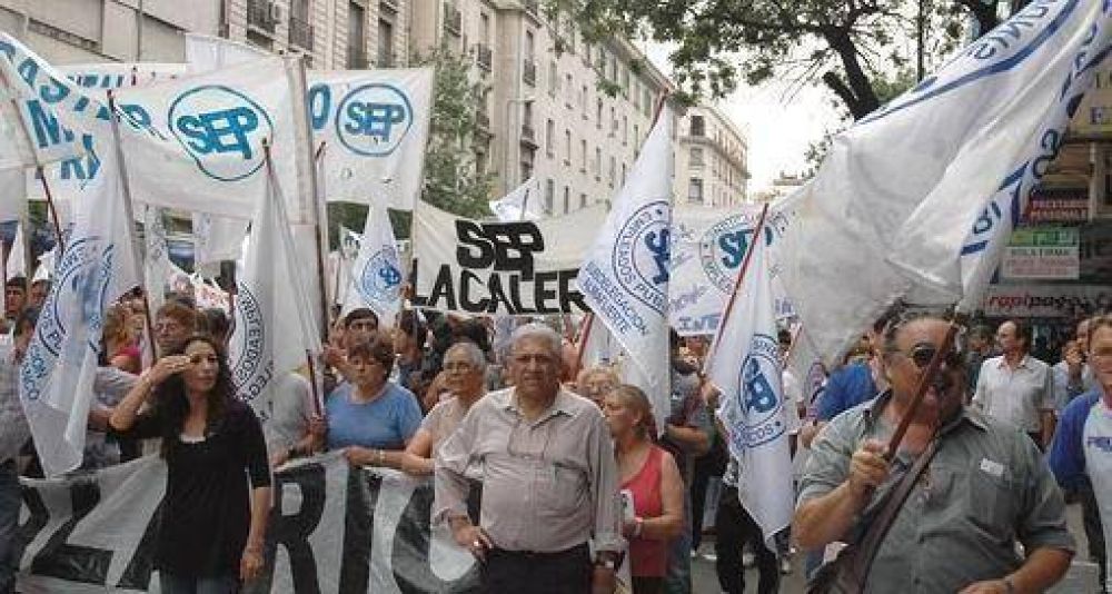 Estatales piden el adelantamiento de la salida a la Ley de Emergencia Previsional