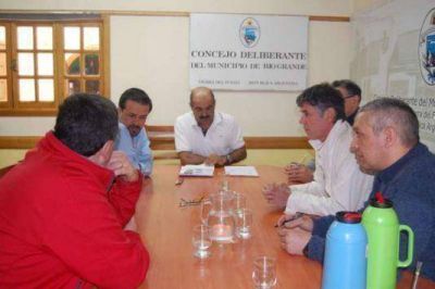 Reclamaron por no haber sido convocados a una Audiencia P�blica