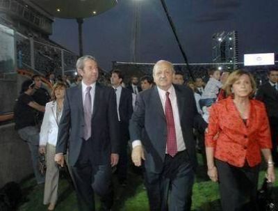 Con Cobos, Brizuela inaugur� el Estadio