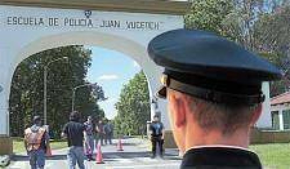 Proponen crear escuelas de polic�as en Mar del Plata y Tandil