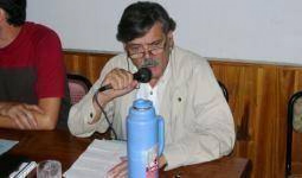 AMP amenaz� con no comenzar el ciclo lectivo 2011 si no hay blanqueo salarial