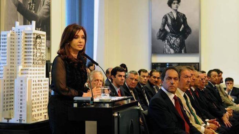 Trabajadores temporarios cobrar�n salario familiar todo el a�o
