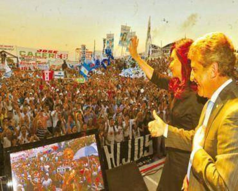 La Presidenta inaugur� en la ciudad 192 viviendas