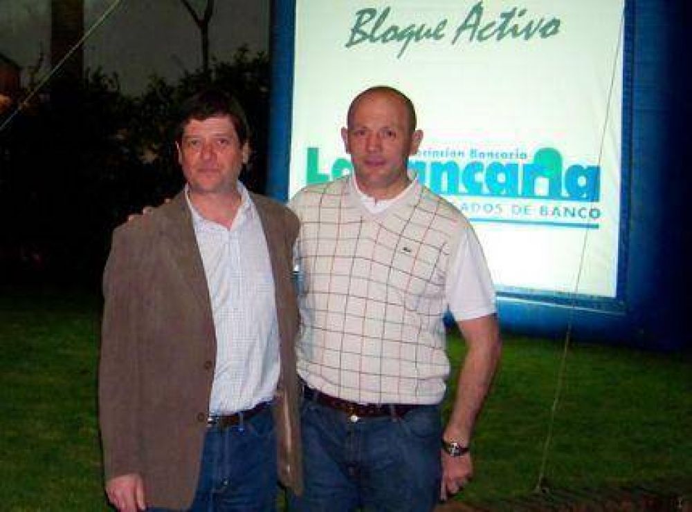 Votan los bancarios y el �Bloque Activo� se prepara para una jornada que �marcar� el cambio� en �La Bancaria�