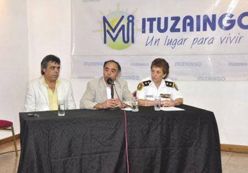 Ituzaingo- Docentes, entidades intermedias y foros vecinales en una charla sobre adicciones