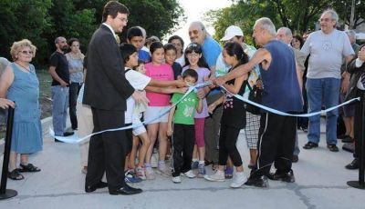 Inauguraci�n de pavimentos en Castelar sur