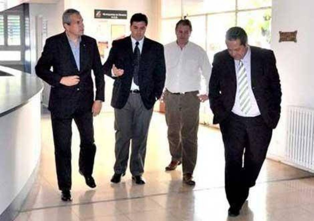 Visita la ciudad el senador provincial Meckievi