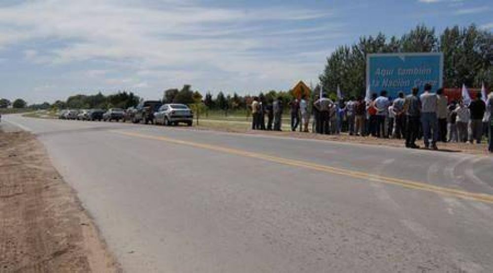 Breitenstein destac� la pavimentaci�n del camino de La Carrindanga: "Es un gran avance para la ciudad" 