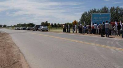 Breitenstein destac� la pavimentaci�n del camino de La Carrindanga: "Es un gran avance para la ciudad" 