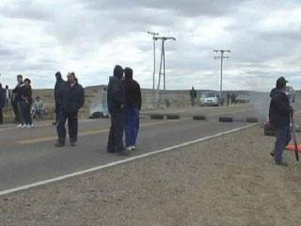 Trabajadores de plantas cortaron la ruta 281 por subsidio de fondo anticrisis