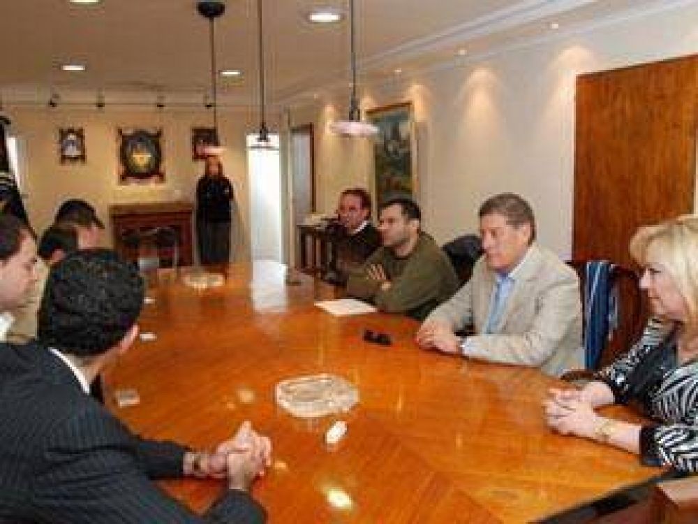 Inversores rusos interesados en la energ�a mareomotriz