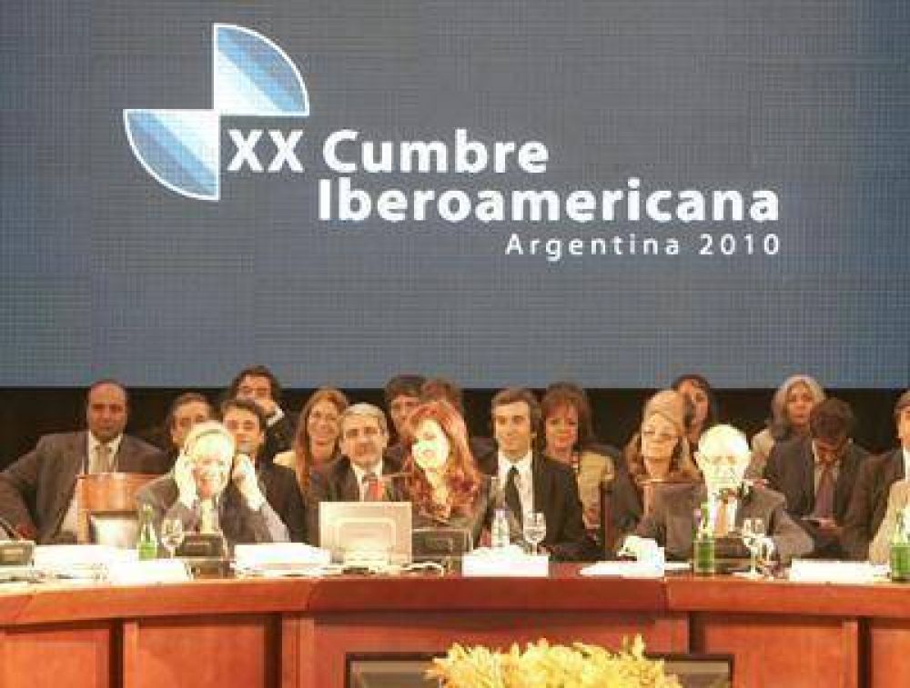 La Cumbre finaliz� con un fuerte impulso a la educaci�n y le puso freno a los intentos golpistas