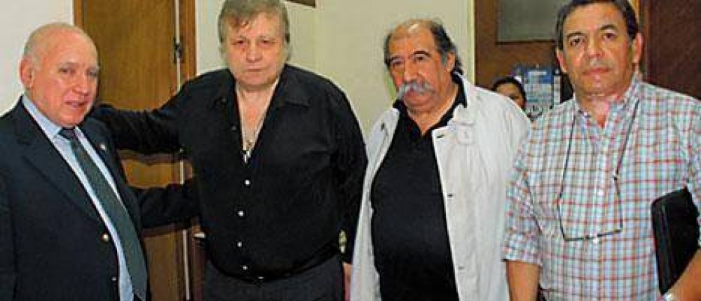 Con los municipales, Moyano ya condiciona a los intendentes