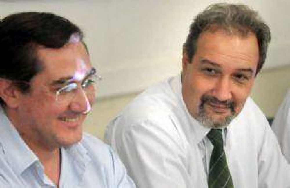 Pol�mico debate por la ley de Aval�o