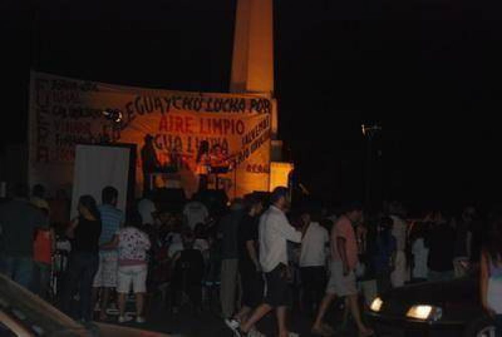 Multitudinario festival de la Asamblea 