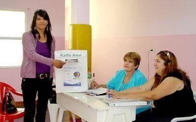 Destacada participaci�n de j�venes a la hora de votar obras para su barrio