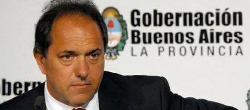 Scioli carg� duro contra Macri y lo acus� de "especular pol�ticamente"