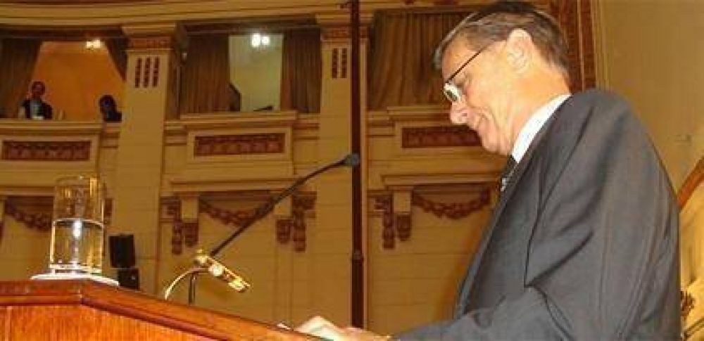 Binner enviar� el proyecto de reforma constitucional en 2011