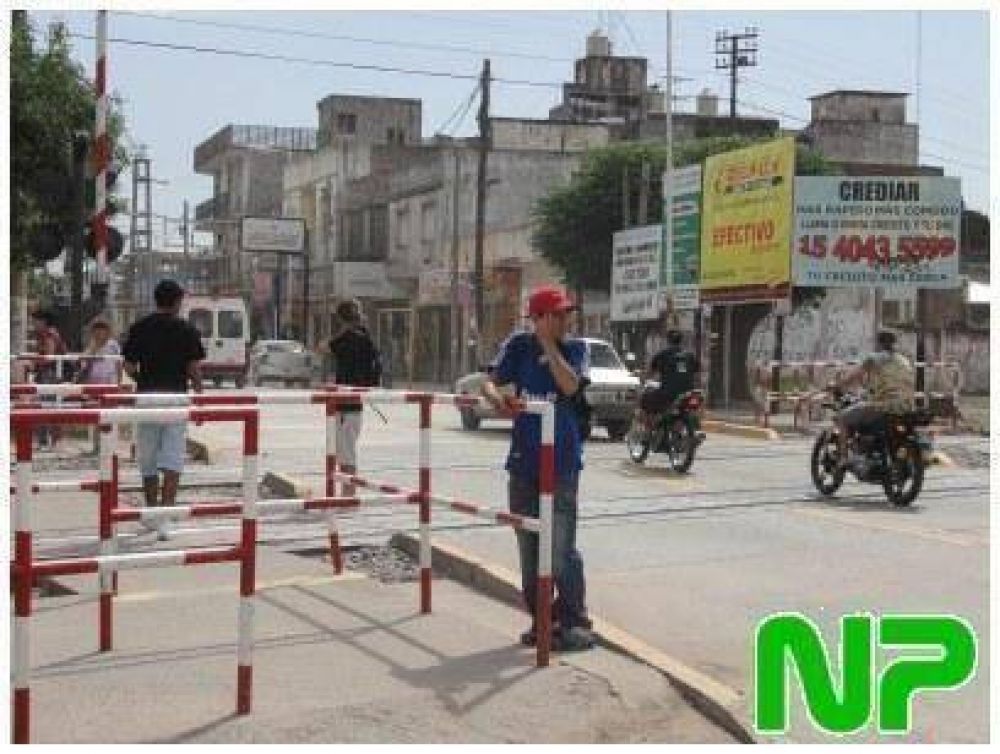 SE HABILIT� EL PASO NIVEL DE AV. DIRECTORIO EN TORTUGUITAS