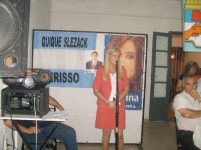 Agrupaci�n �No me olviden� Edith Sosa: �Estamos todos con Slezack para el 2011�