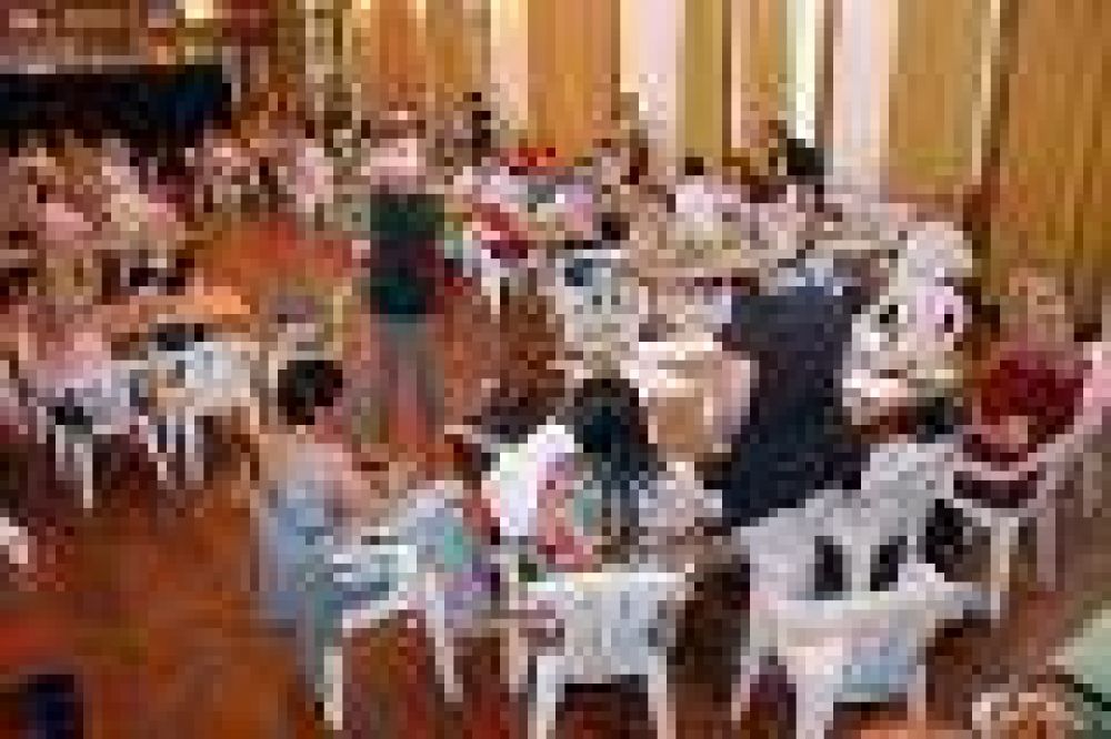 Despu�s de 30 a�os: Se inici� ayer el concurso para cubrir cargos de directores y vice 