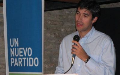 Acus� al PRO de autista