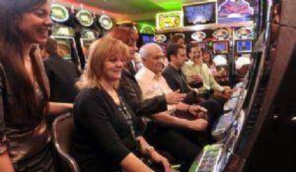 Con inversores locales, abri� el casino frente al Shopping