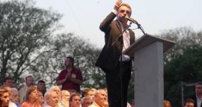 Rossi lanz� su candidatura con un multitudinario acto