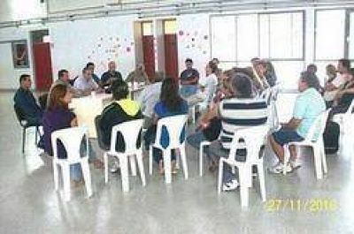  Se realiz� una reuni�n de seguridad Participaron la Asociacion Civil Barrios Amigos, miembros del Foro Municipal de Seguridad y la polic�a