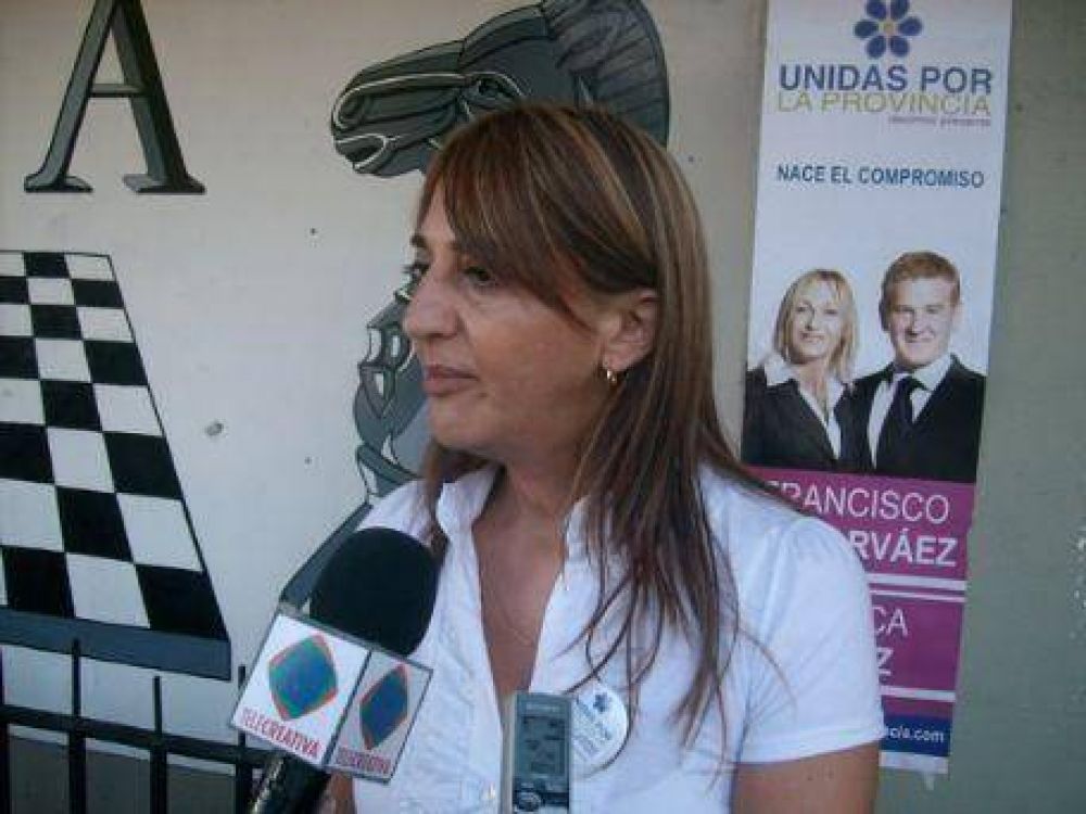 Marcela Lucena: �La referencia de Francisco de Narv�ez en el distrito somos nosotros�