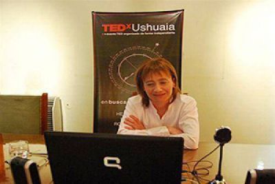 R�os se convirti� en la primera personalidad pol�tica Argentina en hablar para la red TED.com 