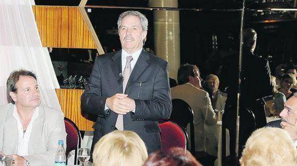 Sol�, con m�sicos y poetas de Avellaneda