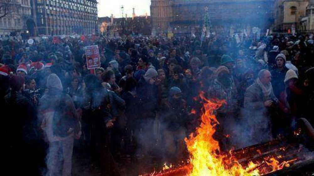 Furia estudiantil en Londres por la suba de una tasa universitaria