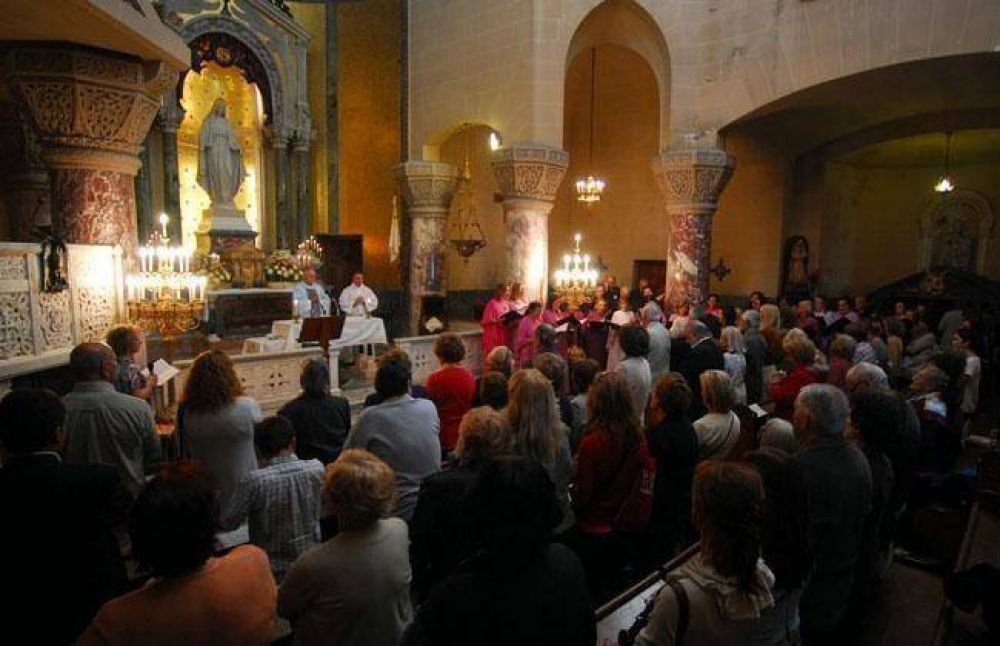 La Capilla del Unzu� festej� sus 100 a�os