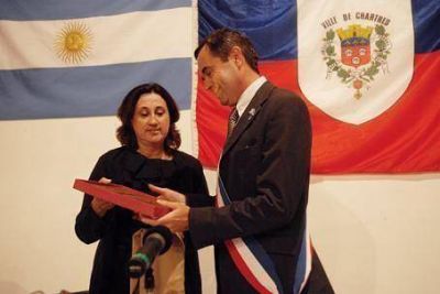 Se llev� a cabo la firma del hermanamiento con Chartres