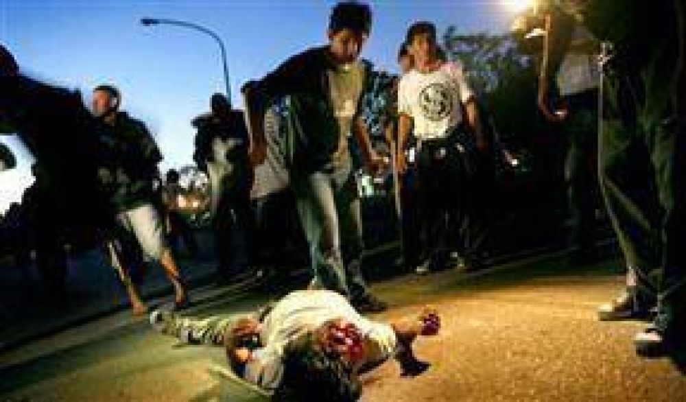 Tras los graves desmanes, el parque Indoamericano amaneci� sin incidentes