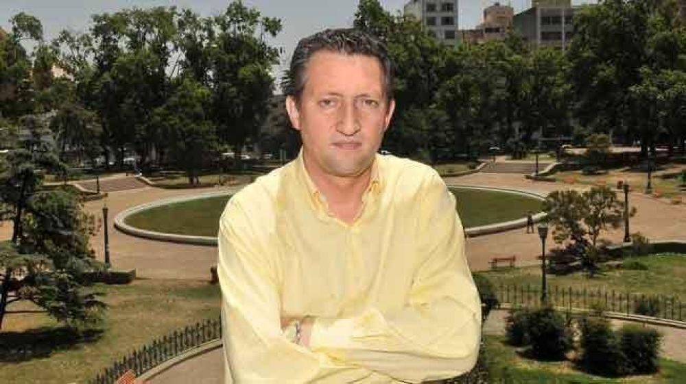 "Es un error jugar en la interna del peronismo"