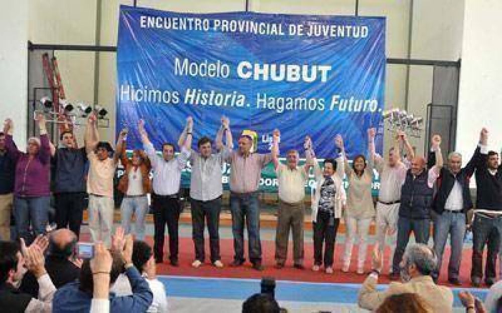 Buzzi convoc� a los j�venes para sumarse a su propuesta