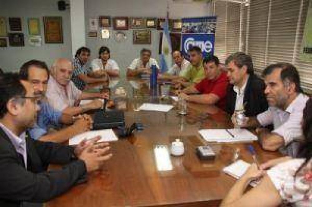 Definen proyecto para la futura Central Alimentaria provincial