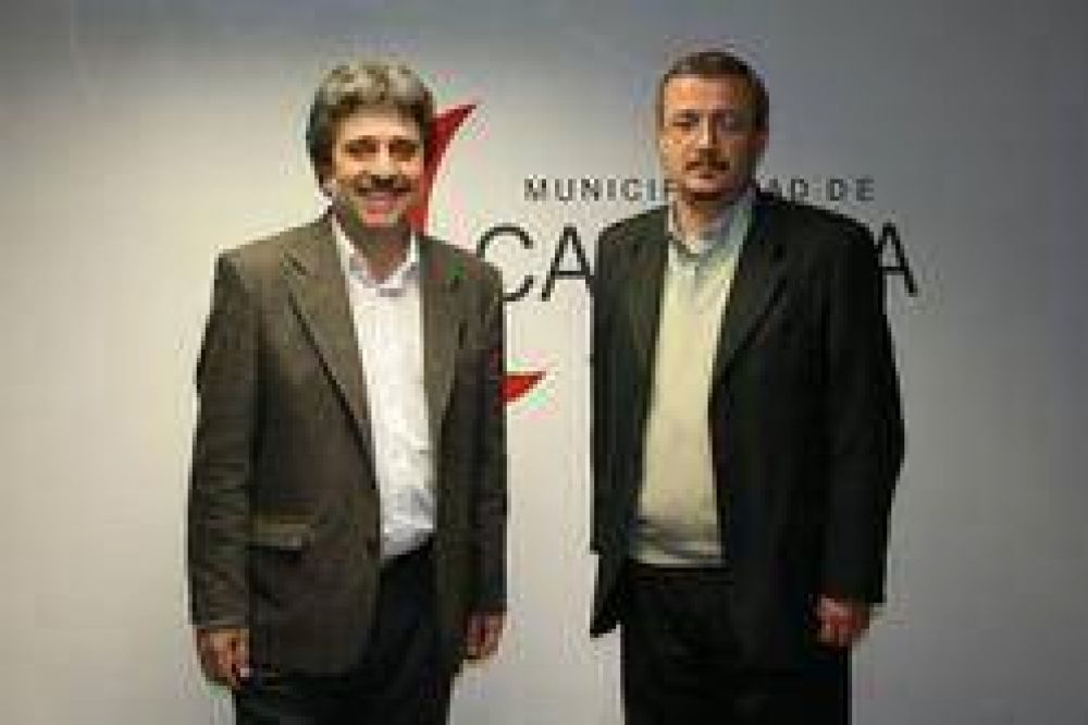  El Lic. Trujillo y Arq. Rodr�guez se pronunciaron sobre el Plan de Construcci�n de 104 Viviendas. Terreno que en comodato estaba en poder del Club Puerto Nuevo