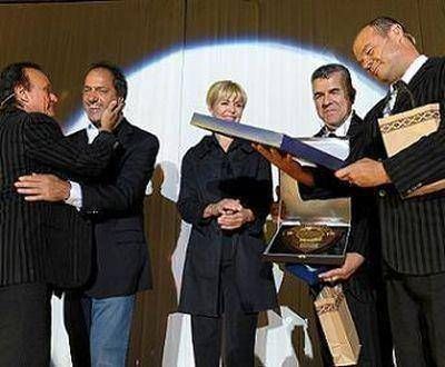 Ituzaingo: Espect�culos en Plaza 20 de Febrero Scioli y Descalzo, en la apertura de festejos por la autonom�a municipal