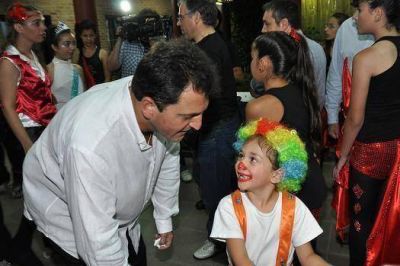 La Escuela Municipal de Pat�n de Tigre cerr� el a�o junto a Massa